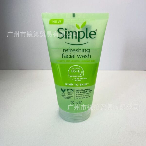 d4baca22-f22a-4971-b024-8534d632535c Simple Refreshing Facial Wash
