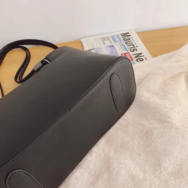 2020 New Fashion Large-Capacity Waterproof PU Tote Bag Western Style Shoulder for Women College Students Classroom Use 2020 New Fashion Large-Capacity Waterproof PU Tote Bag Western Style Shoulder for Women College Students Classroom Use