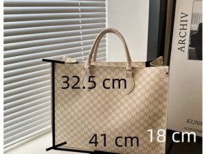 2025 Latest Elegant Women's PU Shoulder Tote Bags Luxury Vintage Large Capacity Handbags Newest Wholesale Long Strip Fashion