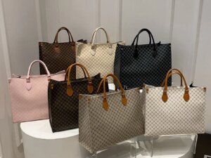 2025 Latest Elegant Women's PU Shoulder Tote Bags Luxury Vintage Large Capacity Handbags Newest Wholesale Long Strip Fashion 2025 Latest Elegant Women's PU Shoulder Tote Bags Luxury Vintage Large Capacity Handbags Newest Wholesale Long Strip Fashion