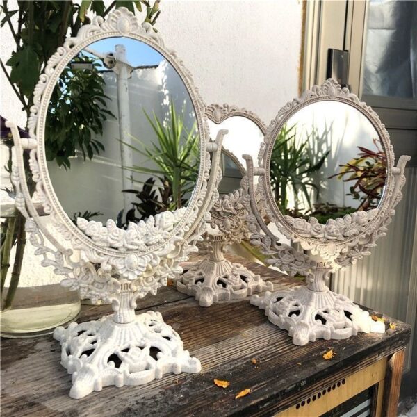 IMG_4944 Aimei 2-Piece Set – Beige Oval Mirror + Graffiti