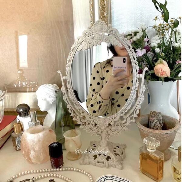 IMG_4945 Aimei 2-Piece Set – Beige Oval Mirror + Graffiti
