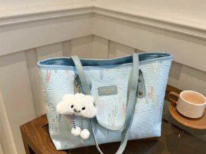 Large Capacity Women's Shoulder Bags Zipper Closure Ladies Totes Bags Handbags with Pendant