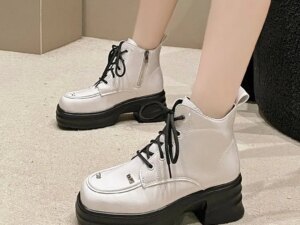 New Thick-soled Casual Shoes, Black Small Leather , British-style Women's Single