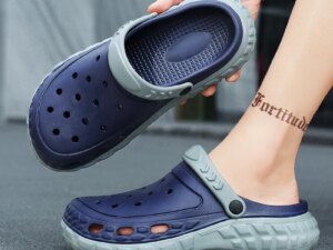 Popular Two-color Tire-soled Clogs Size 40--45 Thick-soled Beach Sandals for Men