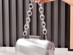 Silver Shiny Leather Party Dress Bag with Chain Tie Metallic Texture Evening Bag for Brides Thread Pattern Design
