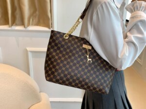 Simple Fashion Retro Letter Printing Shoulder Bag for Women Women's Business and Travel Handbag Large Capacity Tote Bag