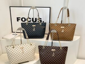 Simple Fashion Retro Letter Printing Shoulder Bag for Women Women's Business and Travel Handbag Large Capacity Tote Bag Simple Fashion Retro Letter Printing Shoulder Bag for Women Women's Business and Travel Handbag Large Capacity Tote Bag