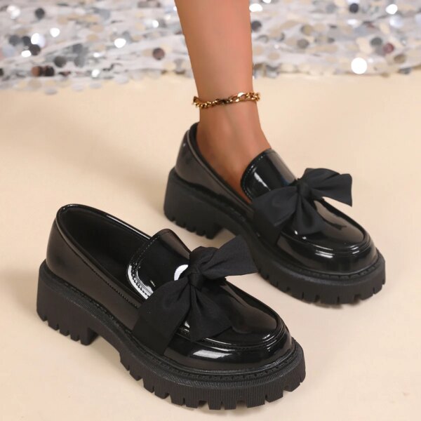 Women's 2026 Spring Autumn New English Style Small Leather Slip on Light Large Size Shallow Flat Heel Comfortable Shoes Women's 2026 Spring Autumn New English Style Small Leather Slip on Light Large Size Shallow Flat Heel Comfortable Shoes