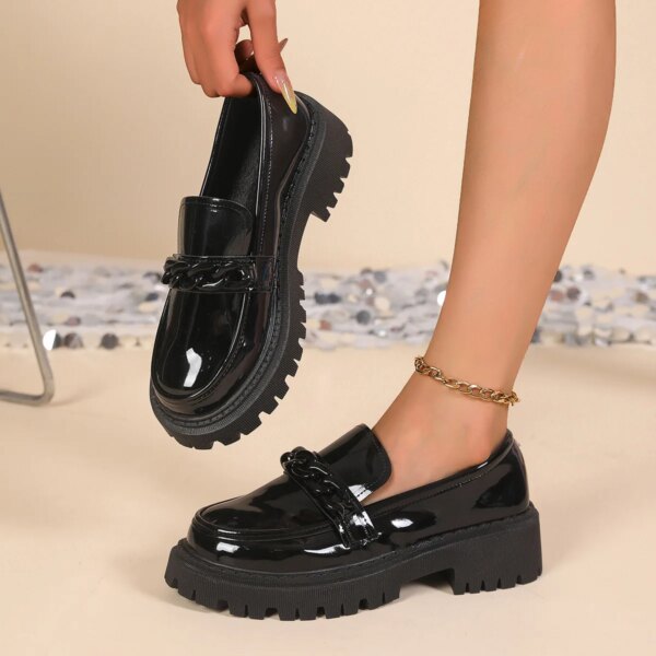 Women's 2026 Spring Autumn New English Style Small Leather Slip on Light Large Size Shallow Flat Heel Comfortable Shoes Women's 2026 Spring Autumn New English Style Small Leather Slip on Light Large Size Shallow Flat Heel Comfortable Shoes