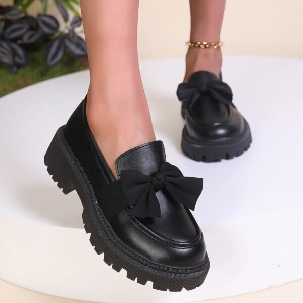 Women's 2026 Spring Autumn New English Style Small Leather Slip on Light Large Size Shallow Flat Heel Comfortable Shoes Women's 2026 Spring Autumn New English Style Small Leather Slip on Light Large Size Shallow Flat Heel Comfortable Shoes